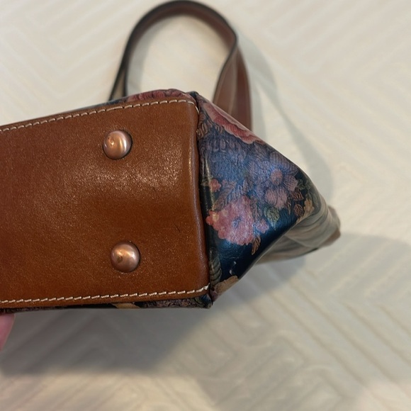 Patricia Nash Vintage Belver Floral Fields Shoulder Bag - Picture 5 of 13